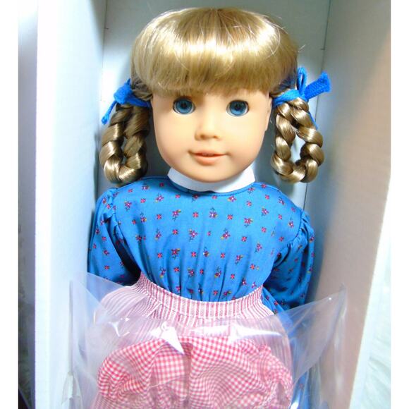 NEW American Girl KIRSTEN DOLL + Swedish MEET OUTFIT Book Necklace Spoon 35th Yr - Picture 11 of 12